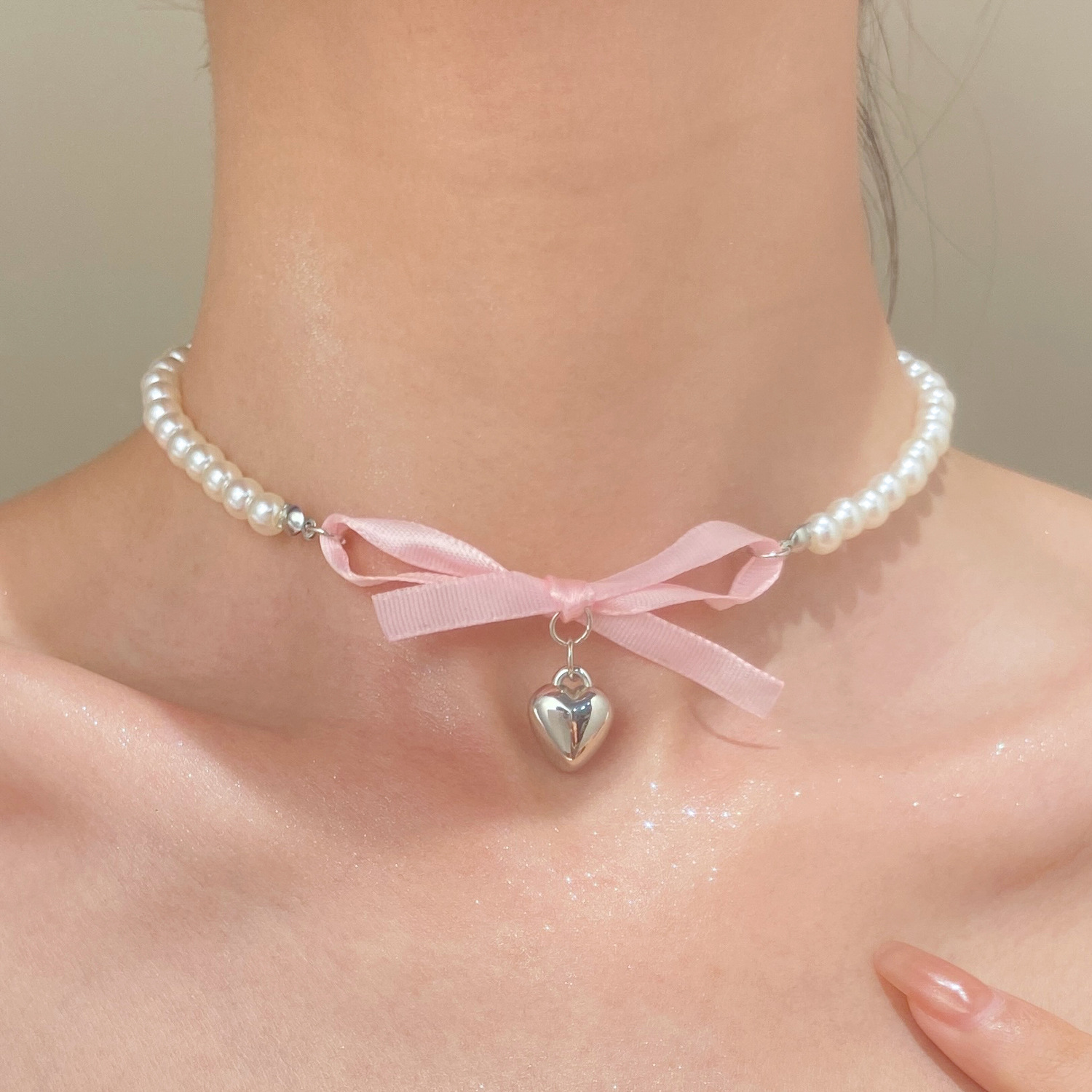 Franse Romantische Roze Strik  - Pearl Trim Chain recensie en prijs