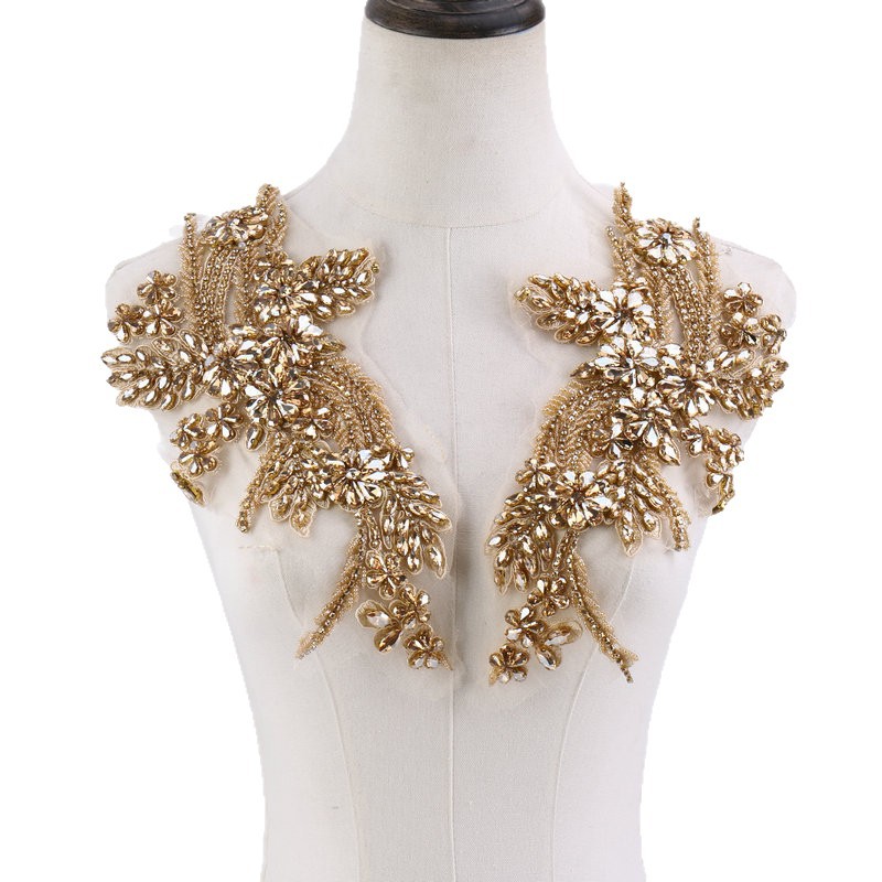 Geborduurde bloemenapplicaties - Sew On Rhinestone recensie en prijs